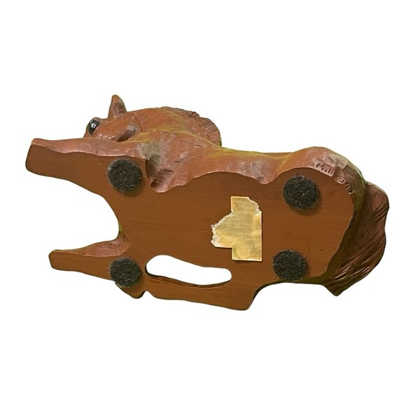 RED MILL FOAL FIGURINE #477 LAYING HORSE PECAN SHELL RESIN 1997 - Picture 8 of 9